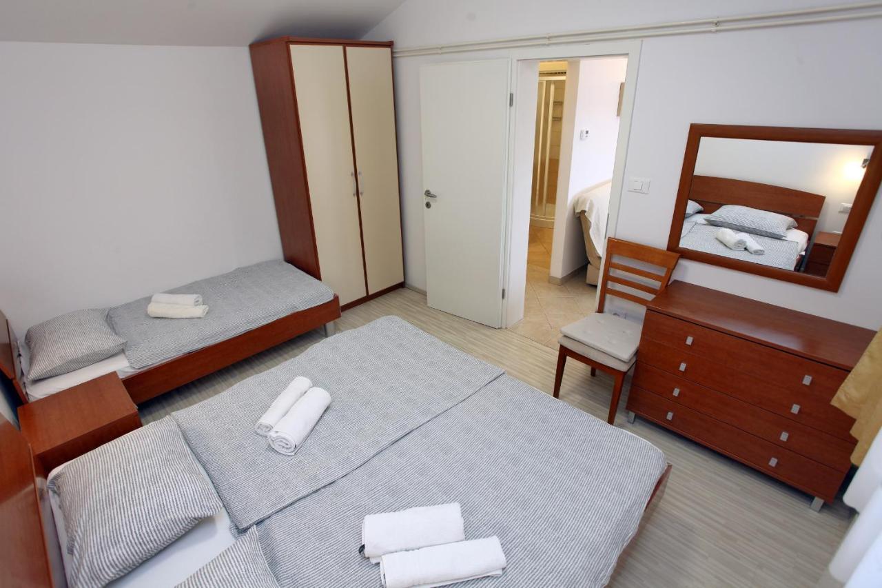 Sea View Apartments Portoroz Zm Bagian luar foto