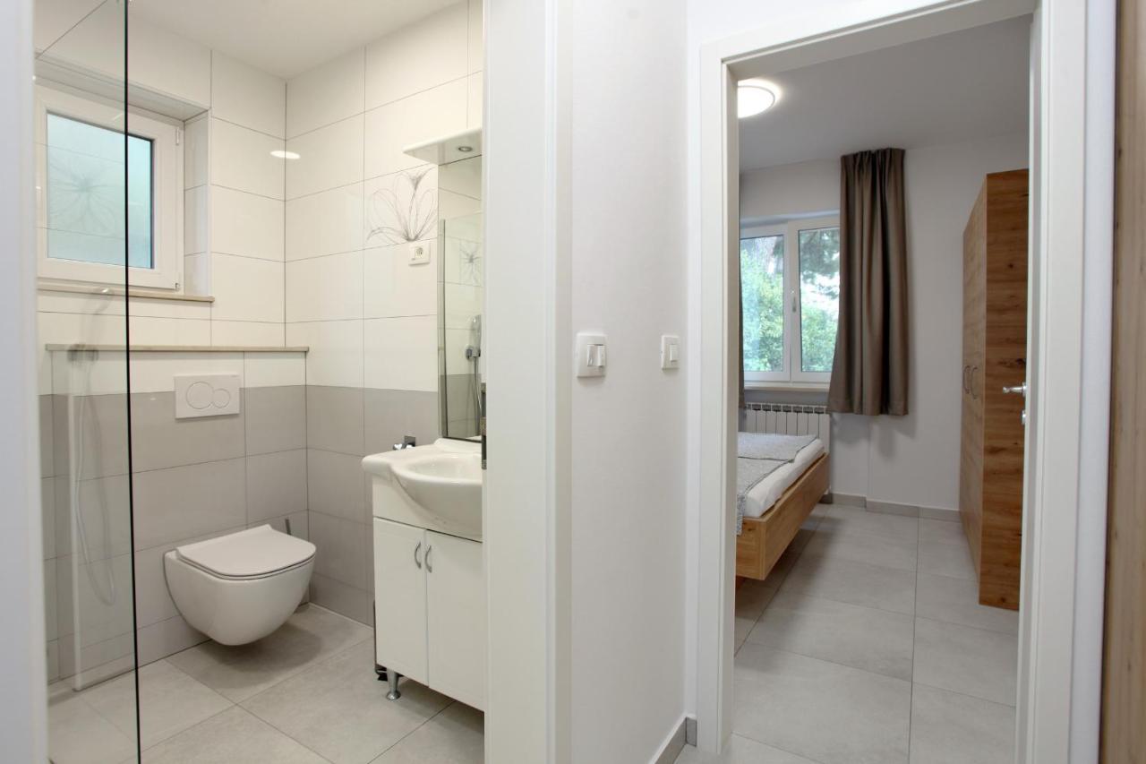 Sea View Apartments Portoroz Zm Bagian luar foto